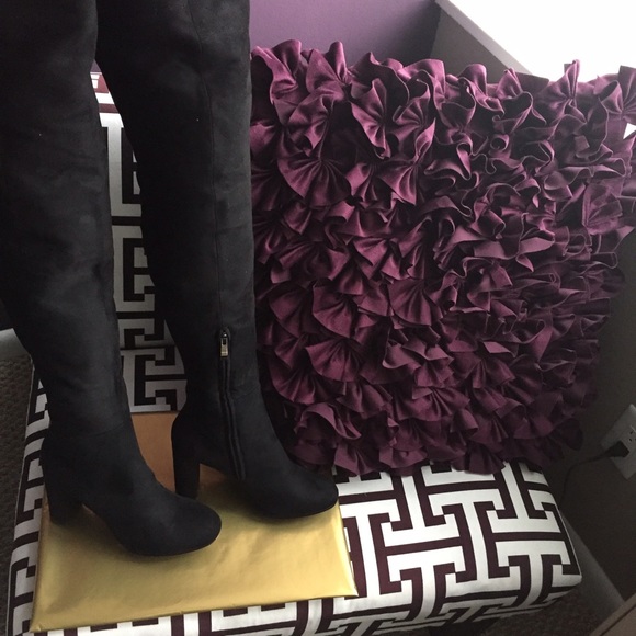 Over-the-Knee Faux Suede Boots- Brand New! - Picture 1 of 3