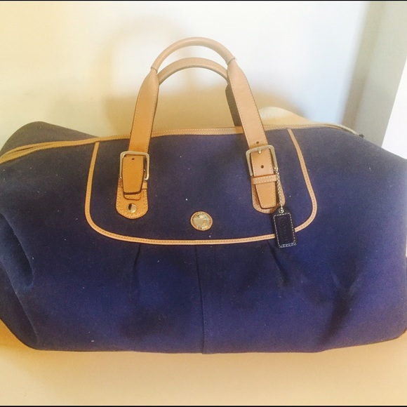 Coach duffle bag - GREAT condition