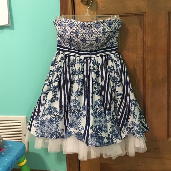 Strapless party dress EVERYTHING MUST GO - Picture 2 of 3