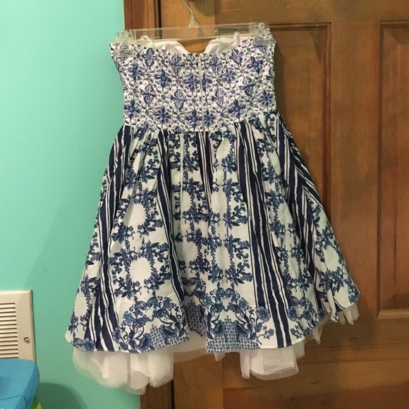 Strapless party dress EVERYTHING MUST GO - Picture 3 of 3