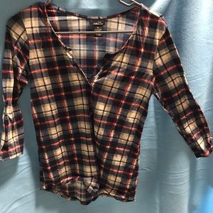 Three quarter sleeve plaid shirt