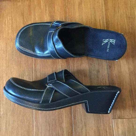 Great condition White Mountain shoes