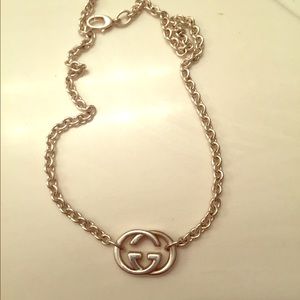 Authentic gently used Signature Gucci Necklace