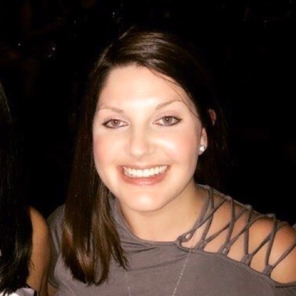 Meet your Posher, Amber - Picture 2 of 2