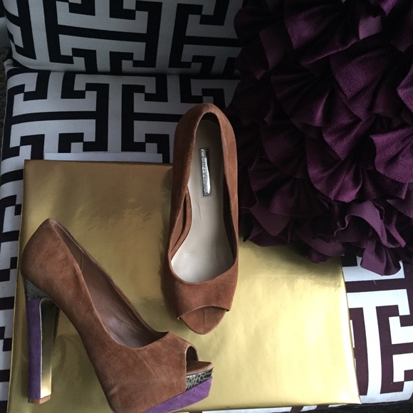 H by Halston Color Block Heels - Picture 3 of 3