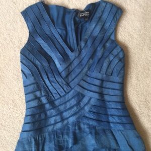 Elegant blue formal dress w/ intricate detailing