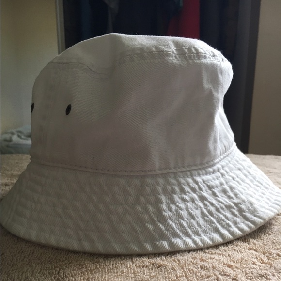 BucketHat