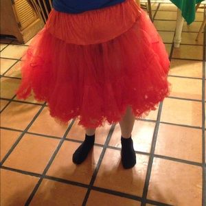 Hell Bunny red petticoat, short, sizes L/XL/2XL.