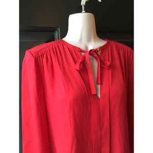 ✨ Diane Von Furstenberg Red Silk Tie Blouse ✨ Diane Von Furstenberg Red Silk Tie Blouse