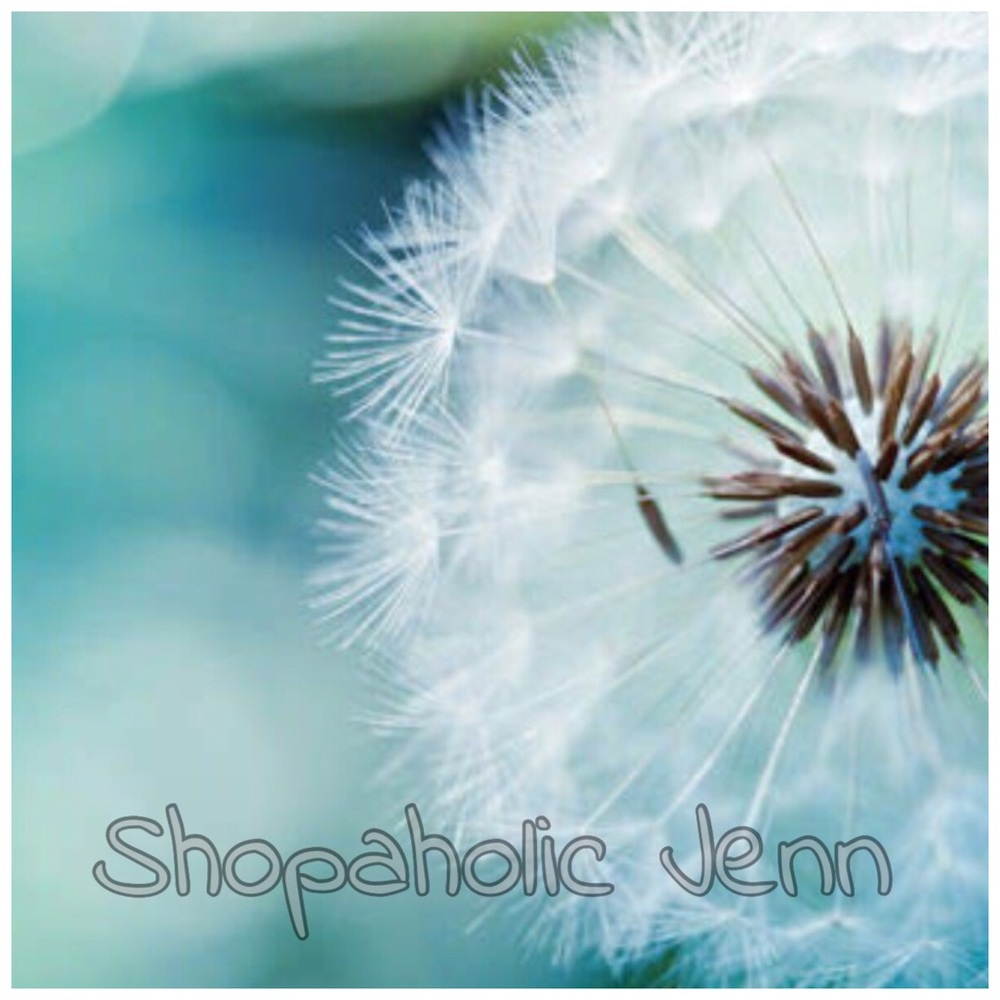 Meet your Posher, Shopaholic Jenn