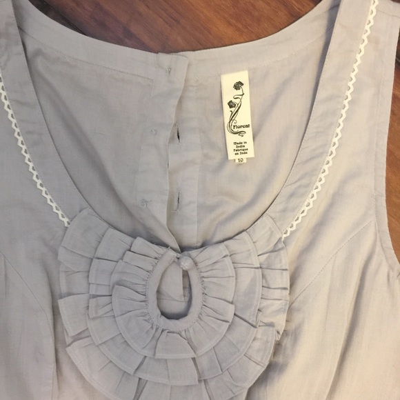 Flirty gray tank w/purple & white lace accents - Picture 2 of 3