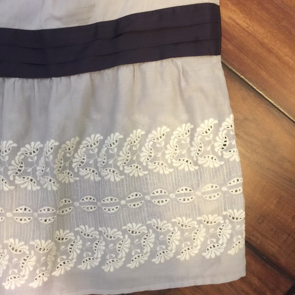 Flirty gray tank w/purple & white lace accents - Picture 3 of 3