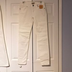 Cabi: white skinny jean