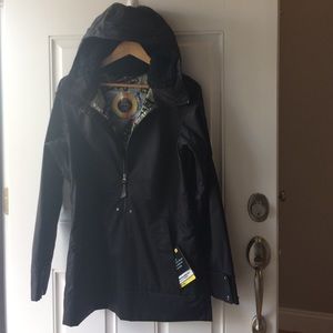 Brand New. Burton. Snowboarding/skiing W's Jacket