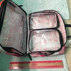 NWOT sonia kashuk makeup bag