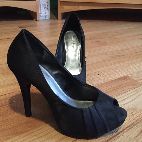 Kelly & Katie black dress heels
