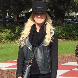 Meet your Posher, Samantha