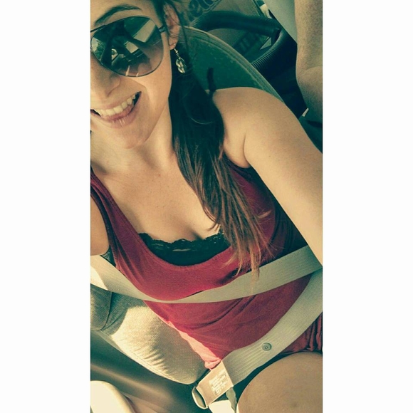 Meet your Posher, Izzy - Picture 1 of 1