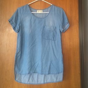 Light short sleeved chambray