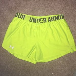 NWOT Under Armour semi-fitted shorts