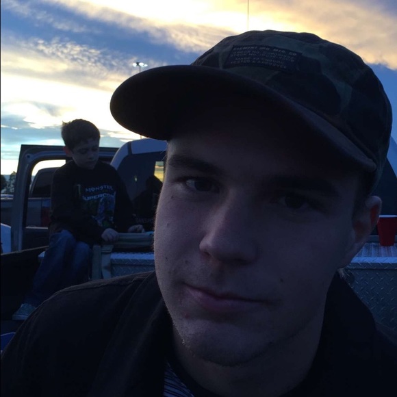 Meet your Posher, Travis - Picture 1 of 1