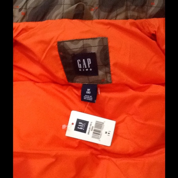 Gap Boys Puffy Vest - Picture 2 of 4