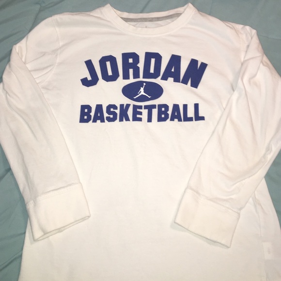 Boys Jordan long sleeve shirt