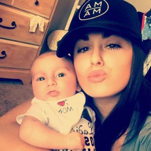 Meet your Posher, Simone