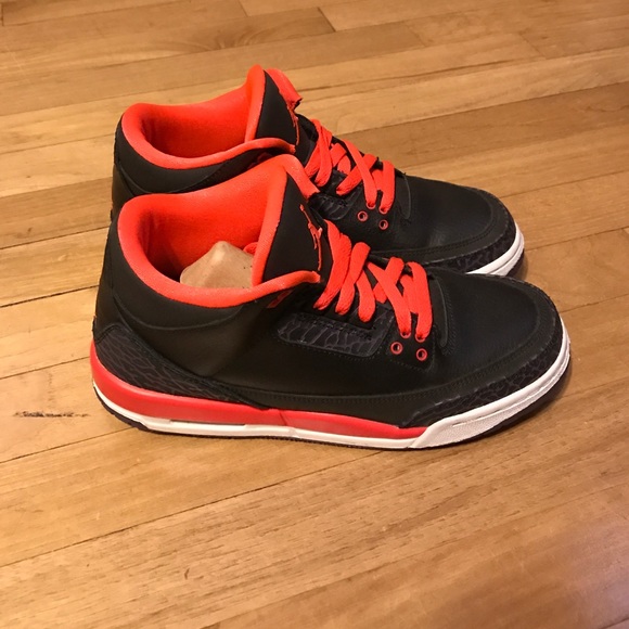 Jordan - retro crimson - kids size - Picture 2 of 4