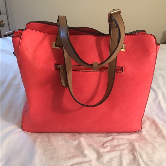 Fashionable Tote Bag