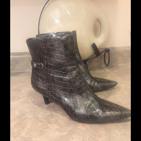 Anne Klein pewter ankle boots sz 9