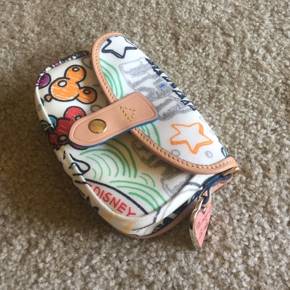 Dooney & Burke clutch (Walt Disney edition)