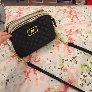 Steve Madden crossover bag