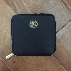 ❤️ NWOT Anne Klein Wallet ❤️