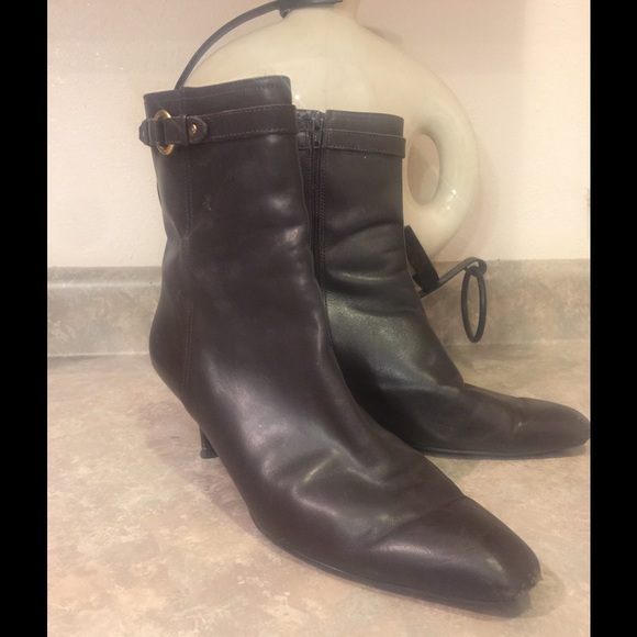 Classic Ann Taylor ankle boots sz 9