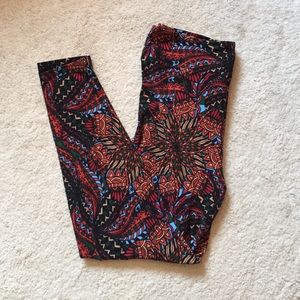 Lularoe tall and curvy patterned leggings