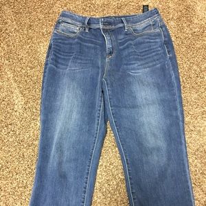 Chico's So Slimming Girlfriend Crop EUC