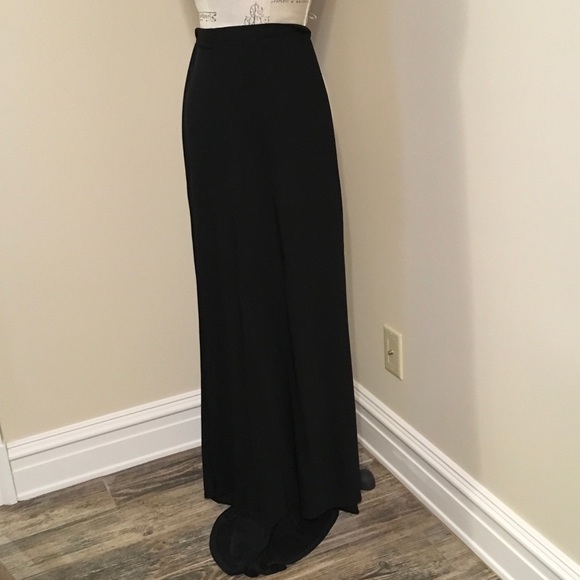 Evening skirt with train