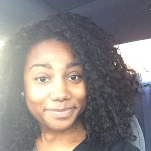 Meet your Posher, Caylah