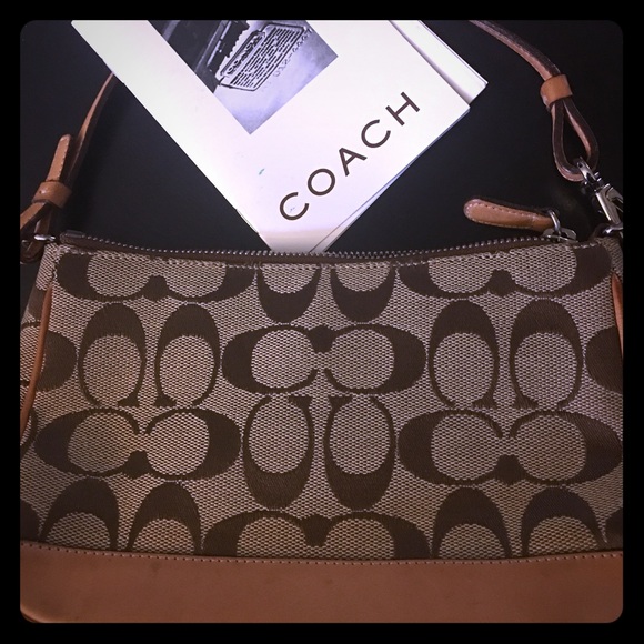 Small Coach purse 👛