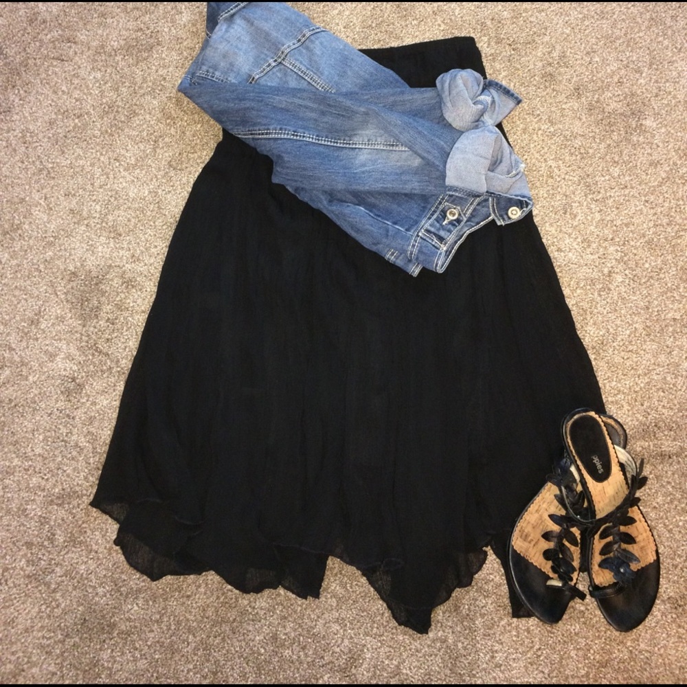 Black midi skirt