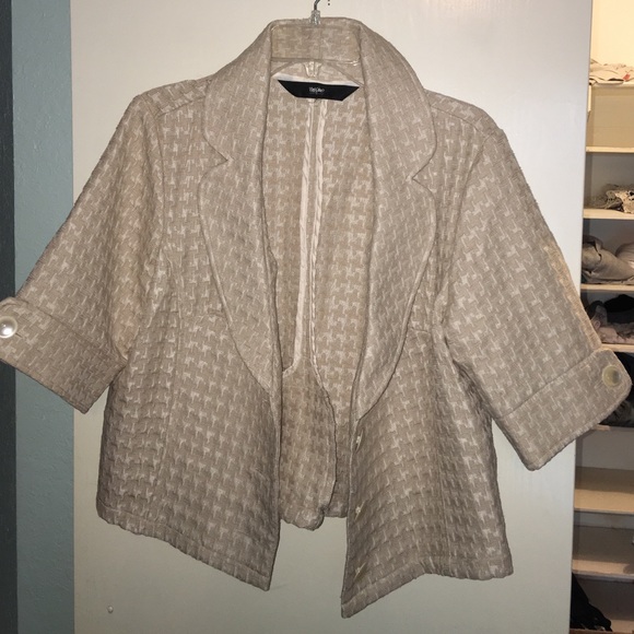 Creme & White houndstooth  blazer