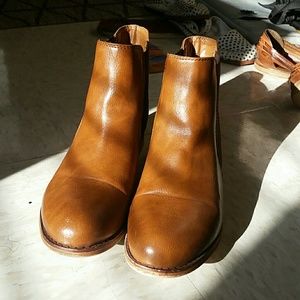 chelsea boots