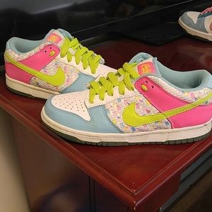 Nike multicolored shoe