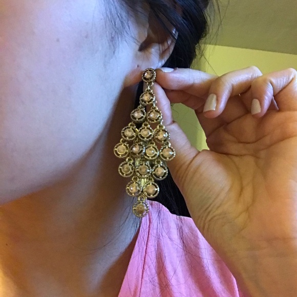Sparkly peach chandelier earrings - Picture 2 of 4