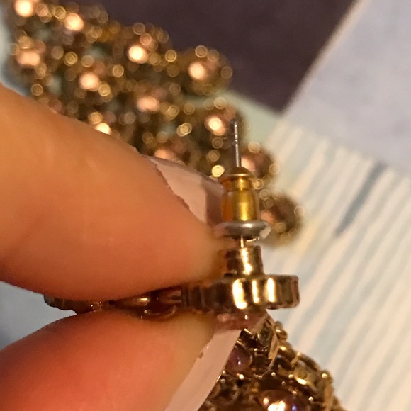 Sparkly peach chandelier earrings - Picture 3 of 4