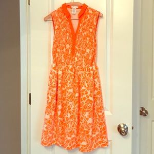 Cute orange floral print dress.