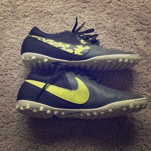 Nike turf soccer shoes