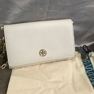 Tory Burch Robinson Chain Wallet
