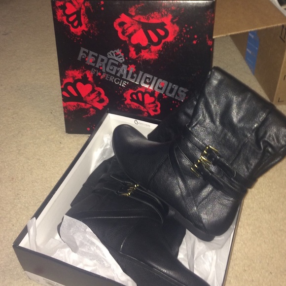 Brand new black boots